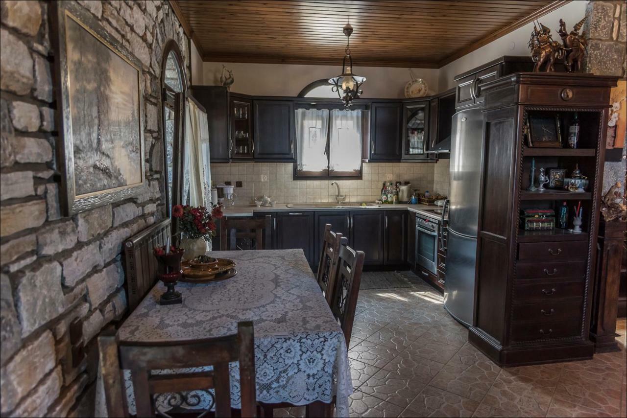 Stone Mansion Anavryti, ΑΜΑ 20569 Villa Mystras Exteriör bild