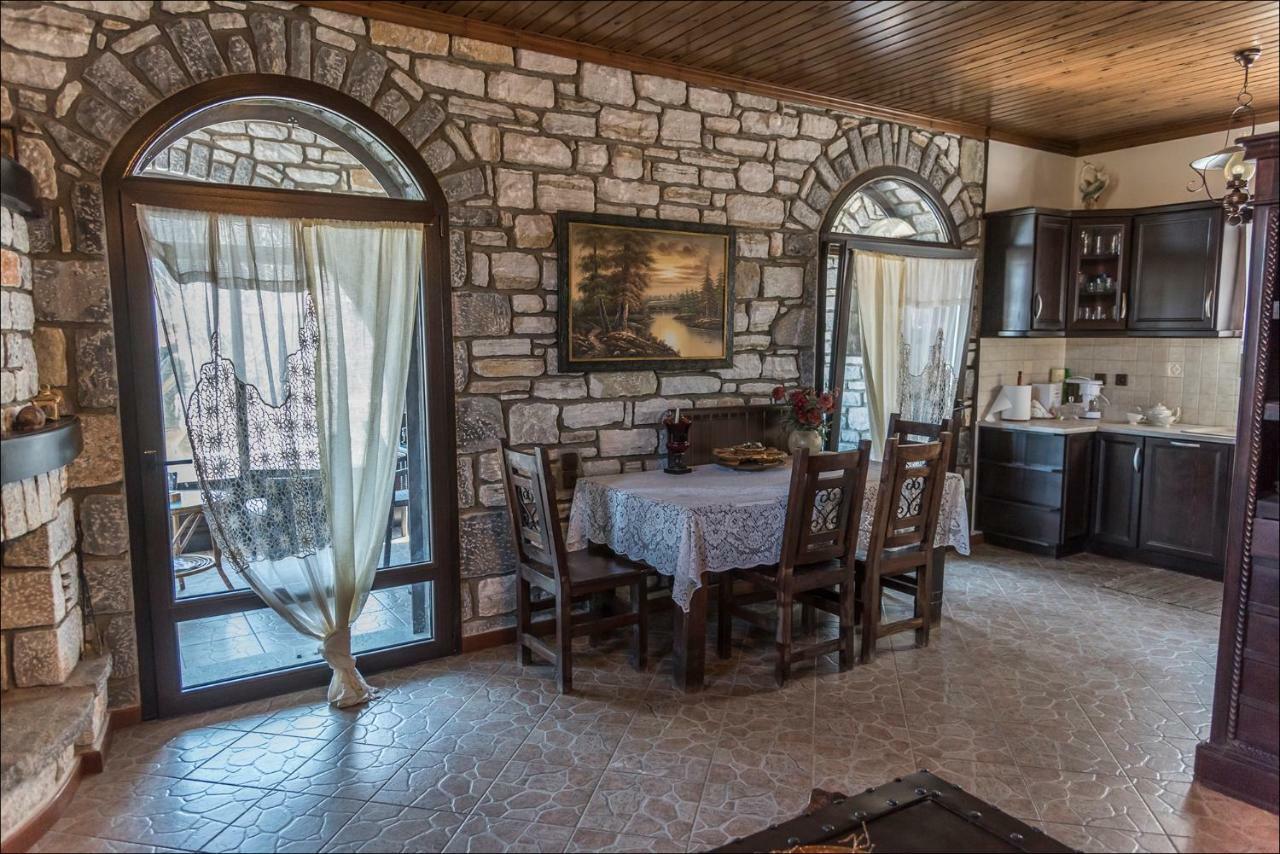Stone Mansion Anavryti, ΑΜΑ 20569 Villa Mystras Exteriör bild